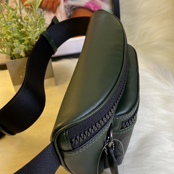 SOLD Coach Belt bag in colorblock - Picture 3 of 10